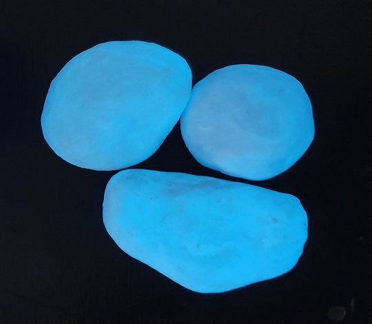 Ultra bright glow pebbles